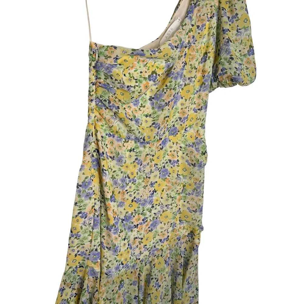 ✨ ASTR‎ The Label Santorini Floral One Shoulder Dress Yellow Green S ✨